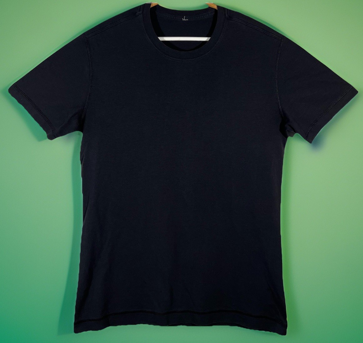 Lululemon Men's Performance Stretch Short Sleeve T Shirt Size Large Yoga Run gallery