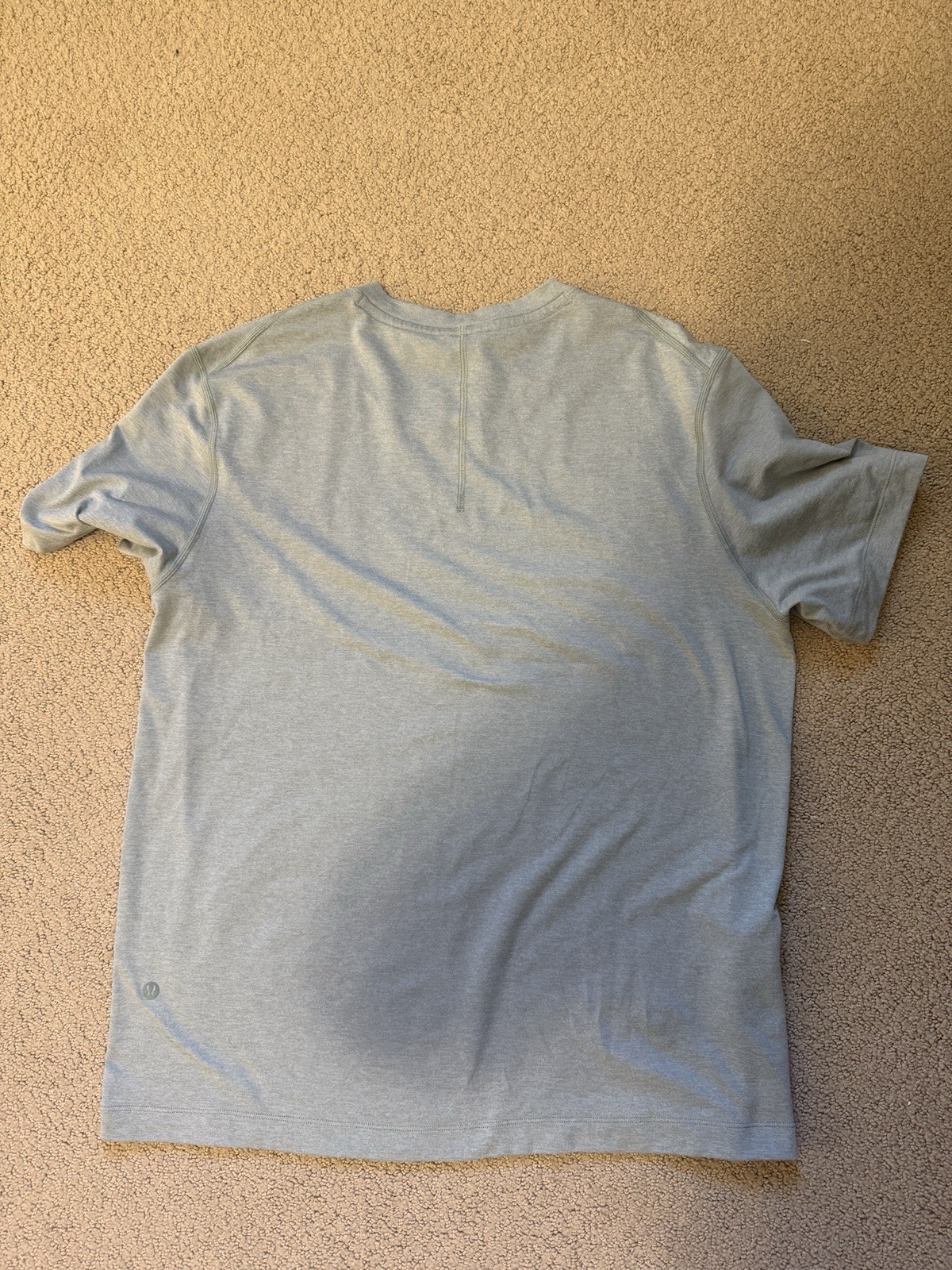 Lululemon Men's Shirt Medium gallery