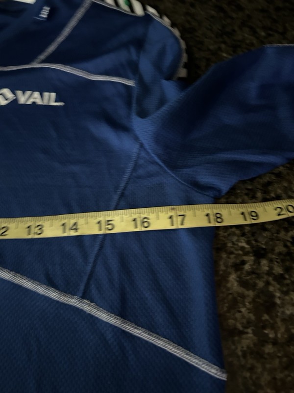 NWT Men’s Helly Hansen Lifa Crew Blue Long Sleeve Shirt Vail Size Small gallery