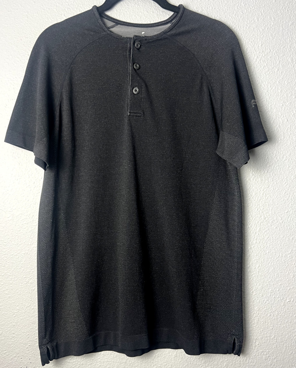 Fabletics Mens Small Black Active Breathable Performance 3 Button Pullover Shirt gallery