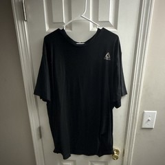 Reebok Men’s T-Shirt 2XL Black Short Sleeve Crew Neck Polyester Logo Lightweight