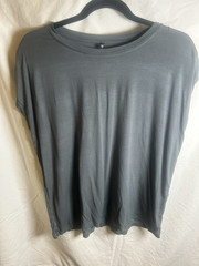 MPG women’s Gray Short Sleeve Crew Neck Activewear T-Shirt Size M