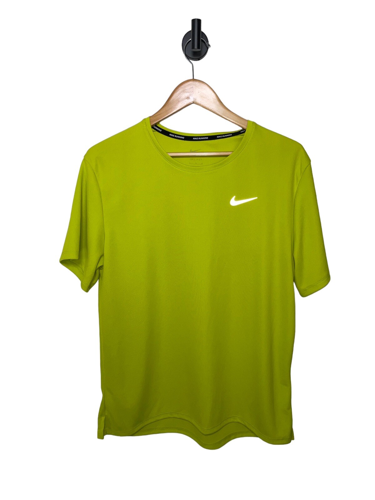 Men's Nike Dri-Fit DV9815 Mesh Training Shirt Green Medium gallery
