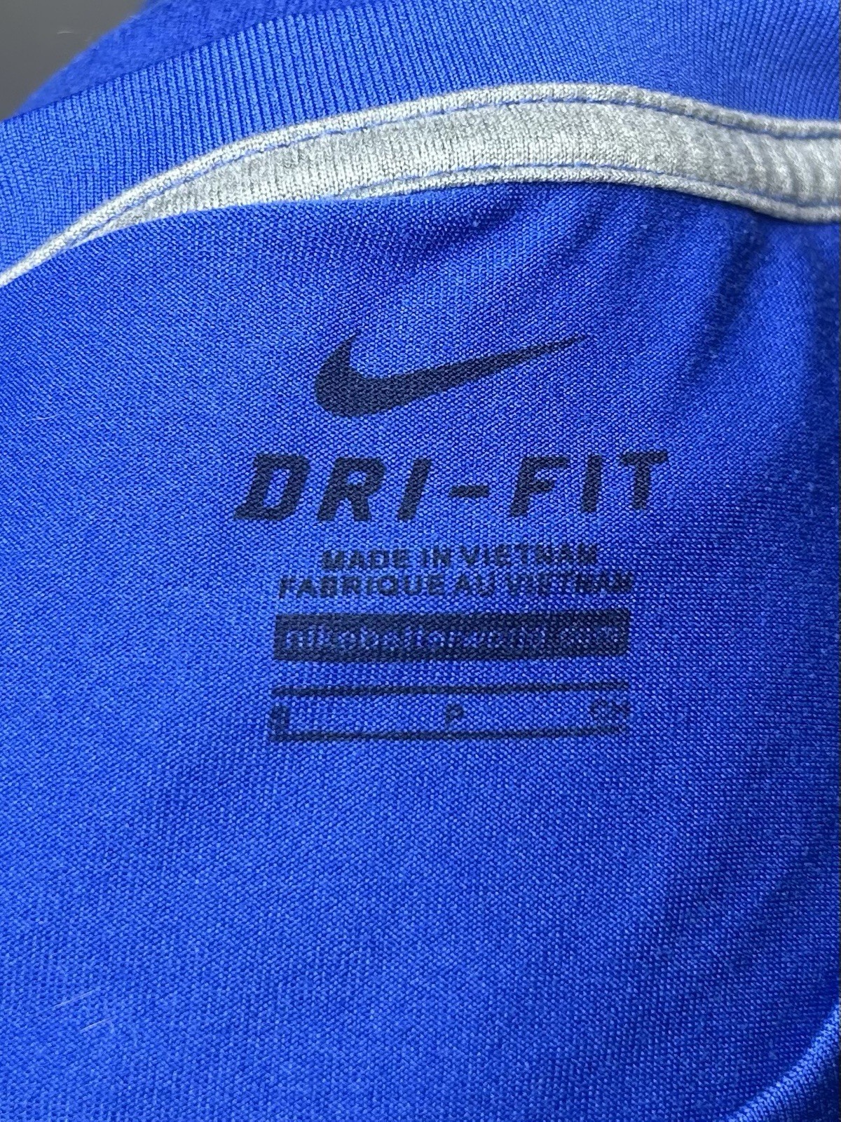 Nike Dri-FIT Duke Blue Devils Graphic Logo T-Shirt Men’s S Crew Neck Blue gallery