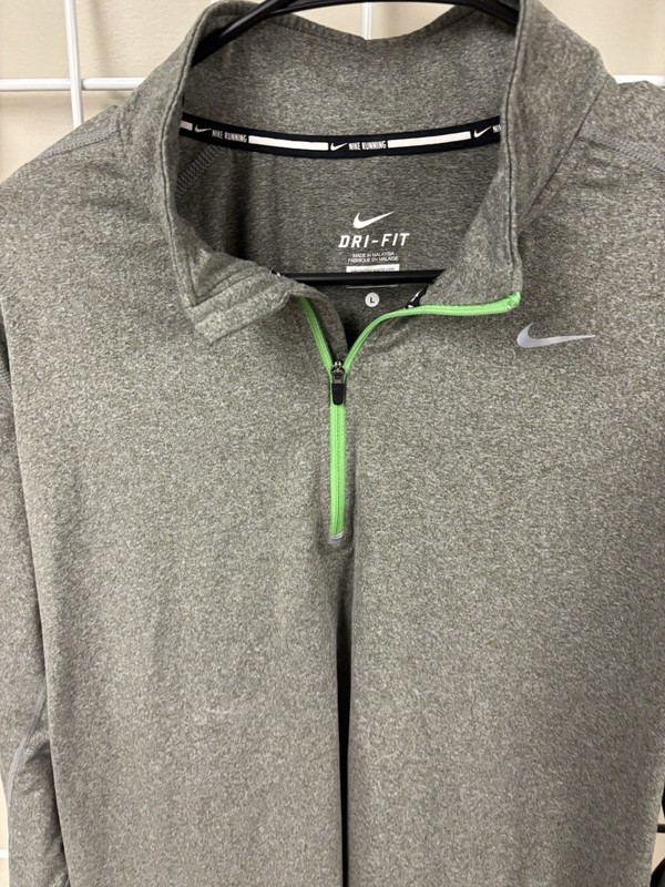 Nike Running Dri-Fit Q-Zip Size Large. Activewear. Poly/Spandex Blend. EUC. gallery