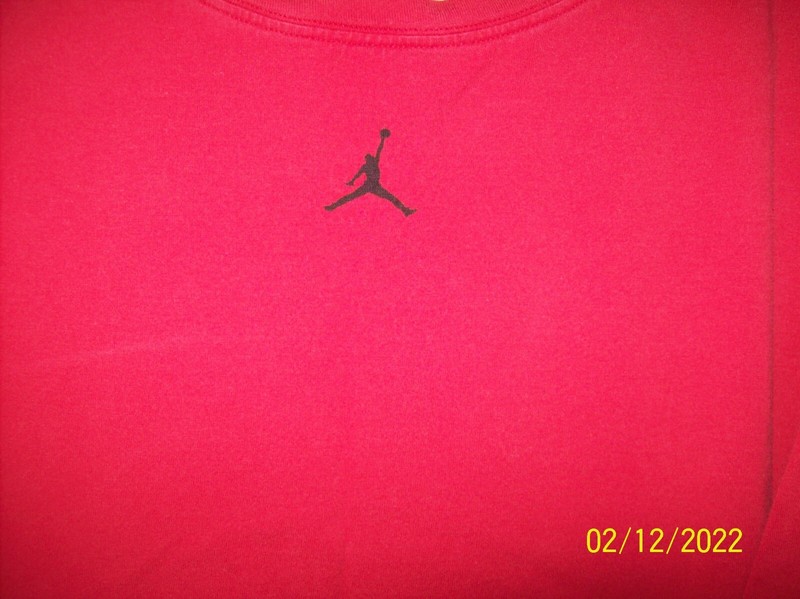 Men's Nike Air Jordan Short Sleeve Red Graphic T-Shirt - 2XL gallery