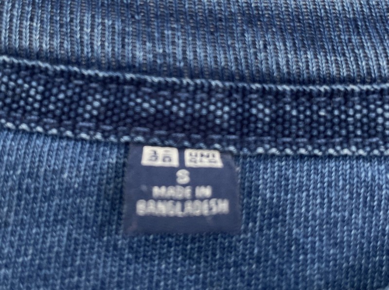 Vintage UNIQLO MEN'S TRAINING RUNNING Pullover Sweatshirt NAVY BLUE Small gallery