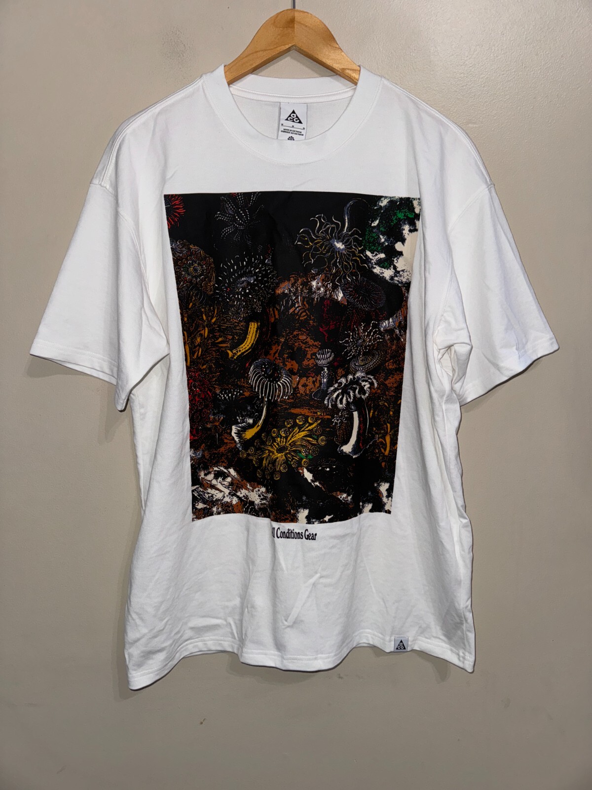 Nike ACG Dri-FIT Tidal Pool All Conditions Gear Graphic Shirt Mens M DX9448-100 gallery