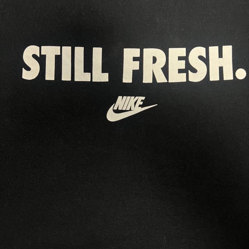 The Nike Tee Sportswear Still Fresh T Shirt Men's Size M Black Center Swoosh Tee gallery