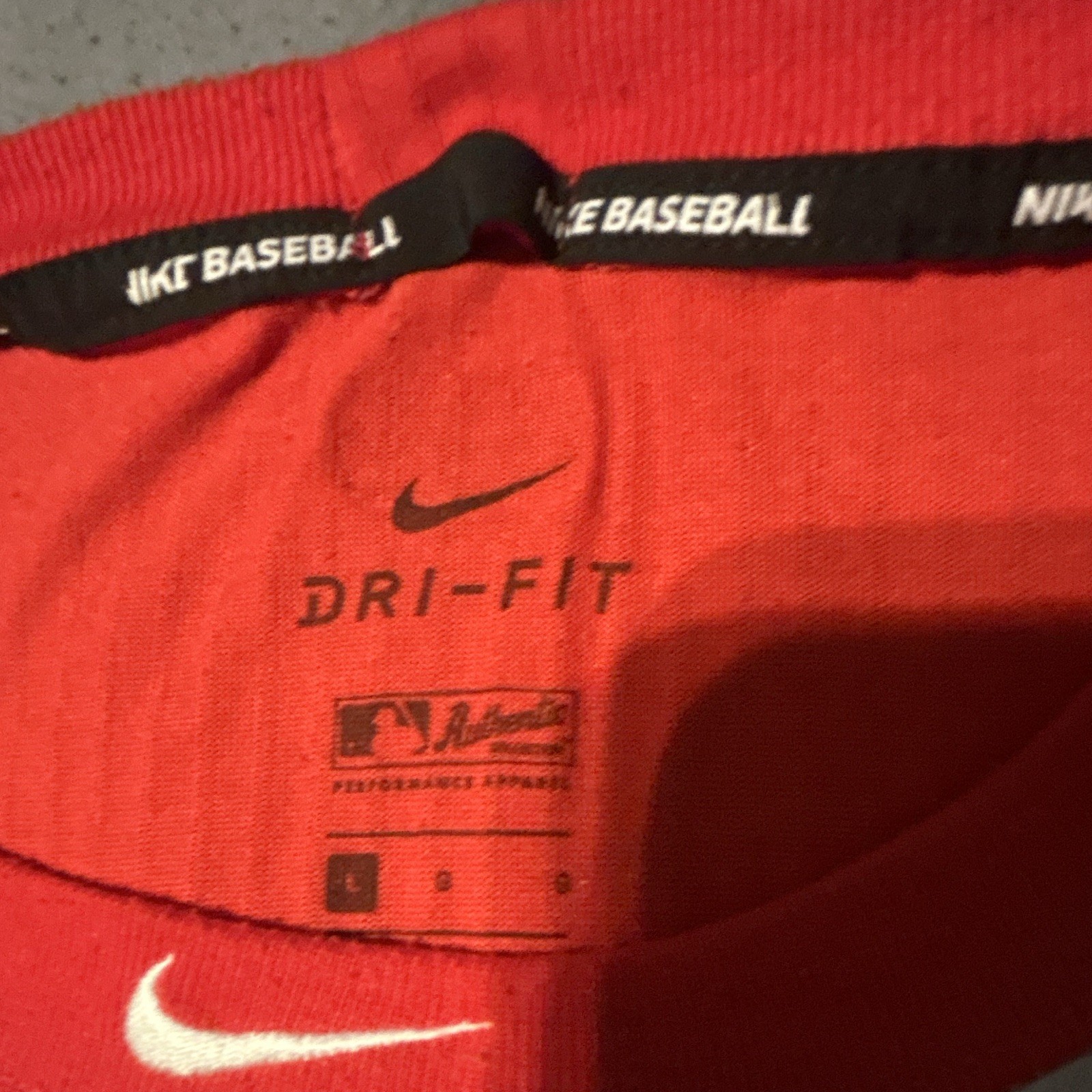 Nike Dri-FIT Men’s S Red/White Colorblock Raglan Crew Pullover Long Sleeve Poly gallery