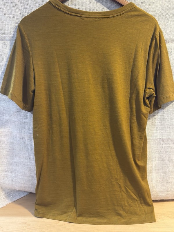 Icebreaker MerinoFine 100% Merino Wool T-shirt Loden NEW Tiny Holes Travel Tee!! gallery
