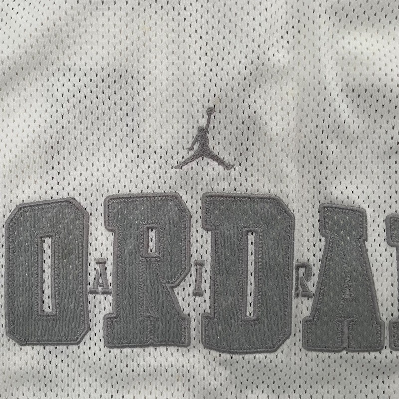 VINTAGE Air Jordan Jersey Adult 3XL White Stitched Nike Basketball Mens XXXL gallery