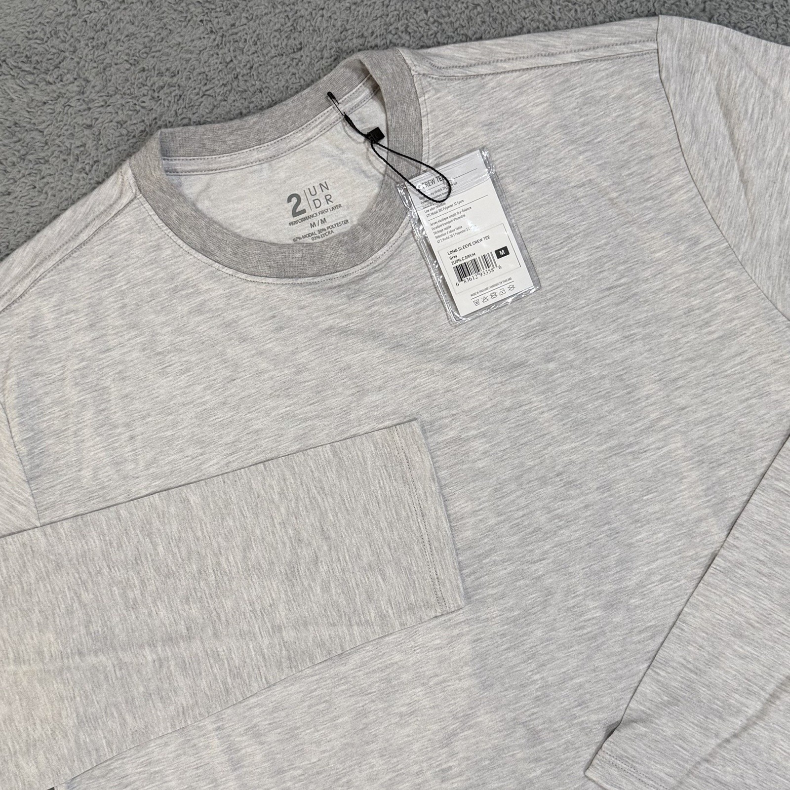 2 UNDR Performance First Layer Men's Size Medium Long Sleeve Crew Tee Grey gallery
