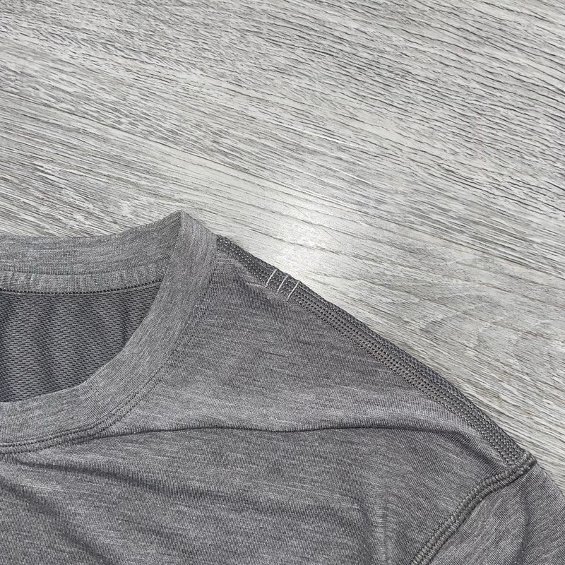Lululemon Men’s XL ? Short Sleeve Performance Crewneck Shirt Tee Pullover Train gallery