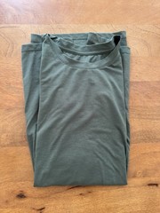 Vuori Green Performance T Shirt Large