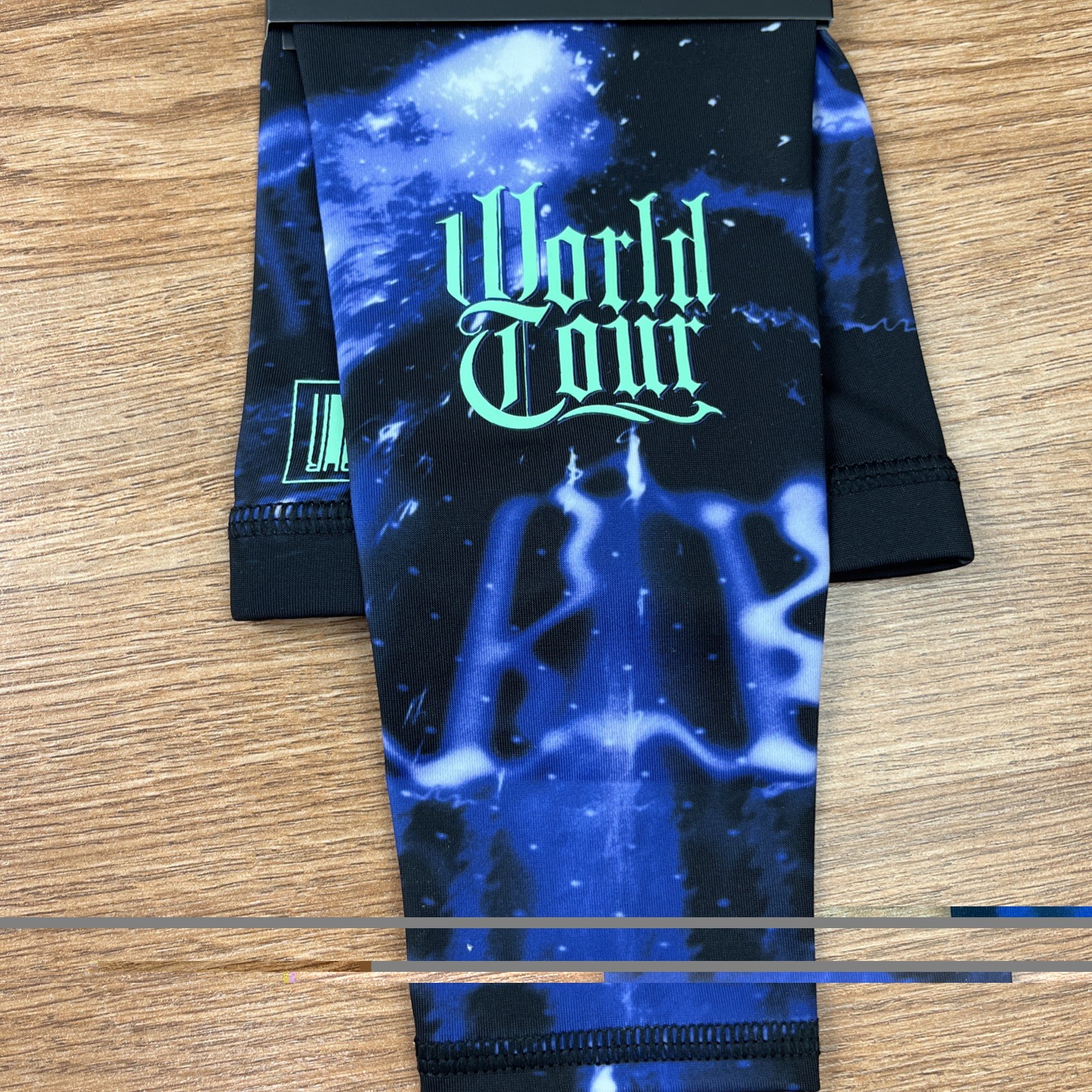 Under Armour Arm Sleeve- World Tour Edition, Size L/XL NEW gallery