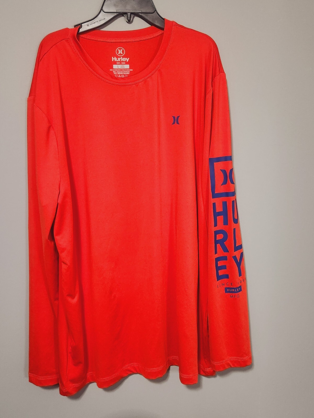 Mens Hurley Long Sleeve Athletic Shirt Size Large Red Blue Est. 1999 MFG gallery