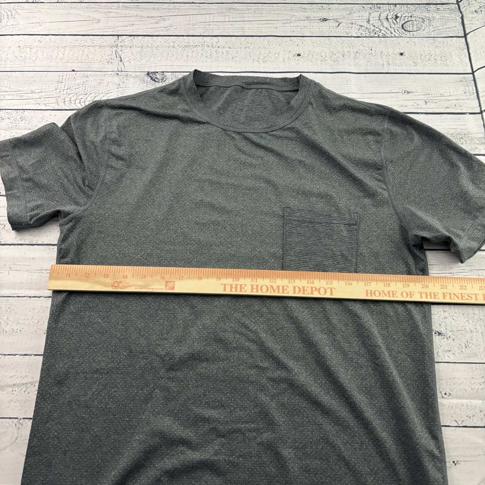 Vuori Tradewind Pocket Performance T-Shirt Short Sleeve T Shirt Men's Large Gray gallery