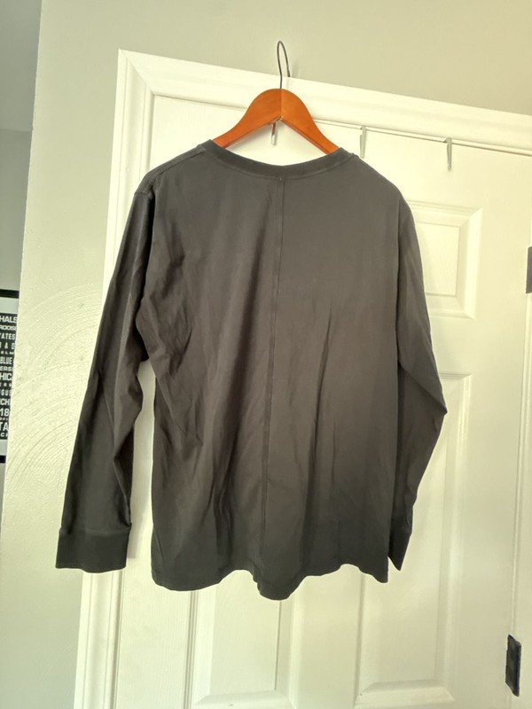 Lululemon Men's Long Sleeve Crew Neck Performance Shirt gallery