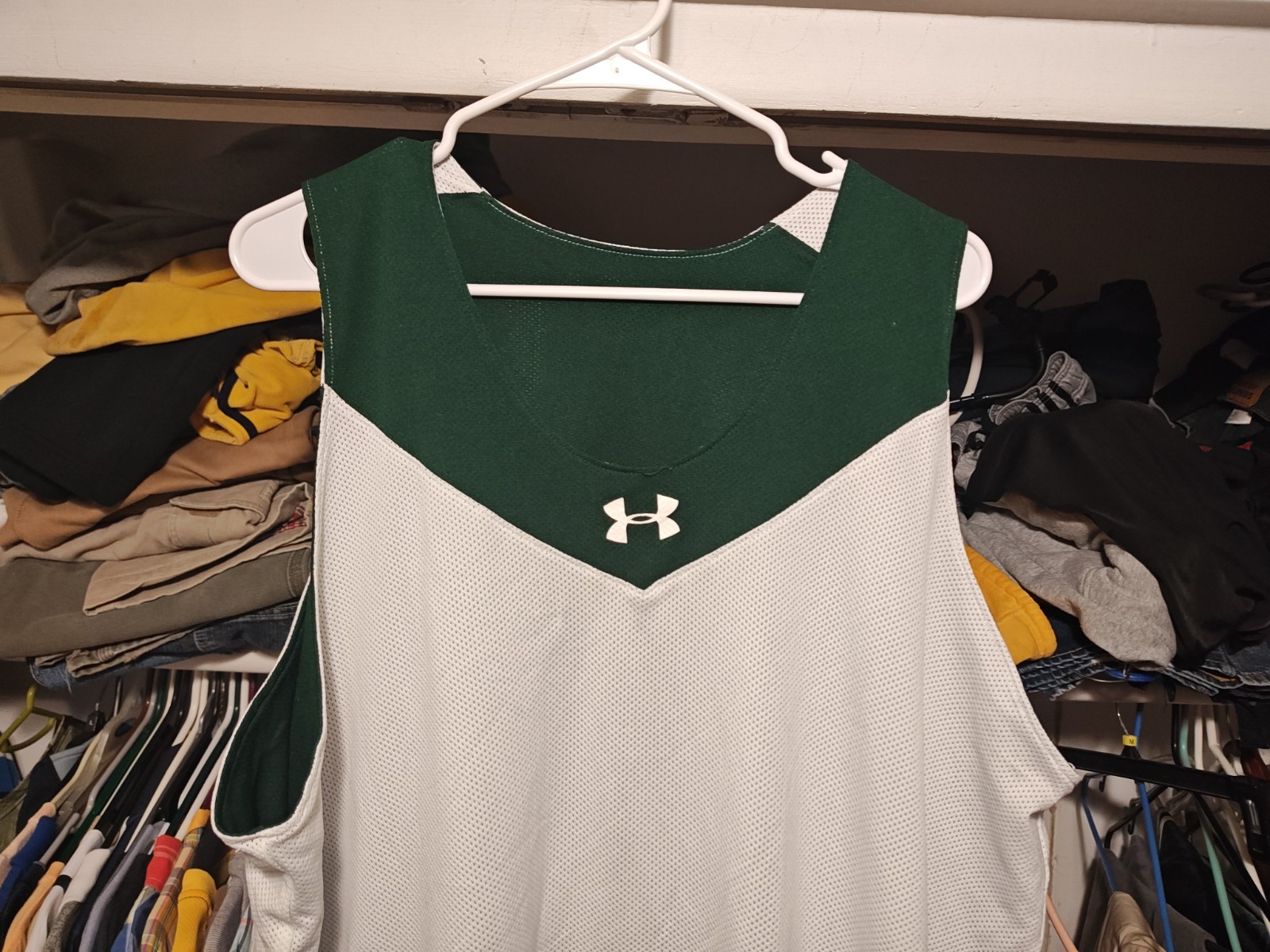Under Armour Mens 2XL Green/White Reversible Mesh V-Neck Tank Jersey Logo gallery