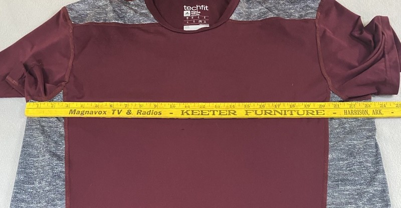 Adidas Techfit Climalite Compression Shirt Men’s XL Maroon Gray Athletic Gym Tee gallery