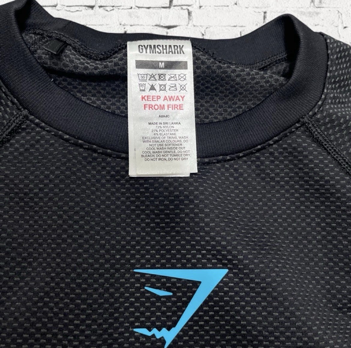 Gymshark Men’s M Black Crew Neck Raglan Short Sleeve Stretch Logo T-Shirt gallery