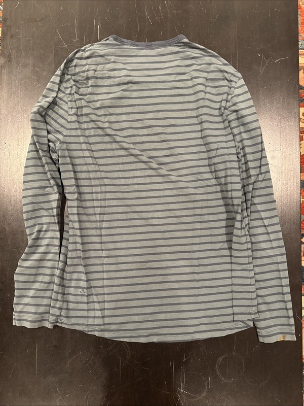Men’s Lululemon 5 Year Basic Tee Long Sleeve Green And Blue Stripe Size L gallery