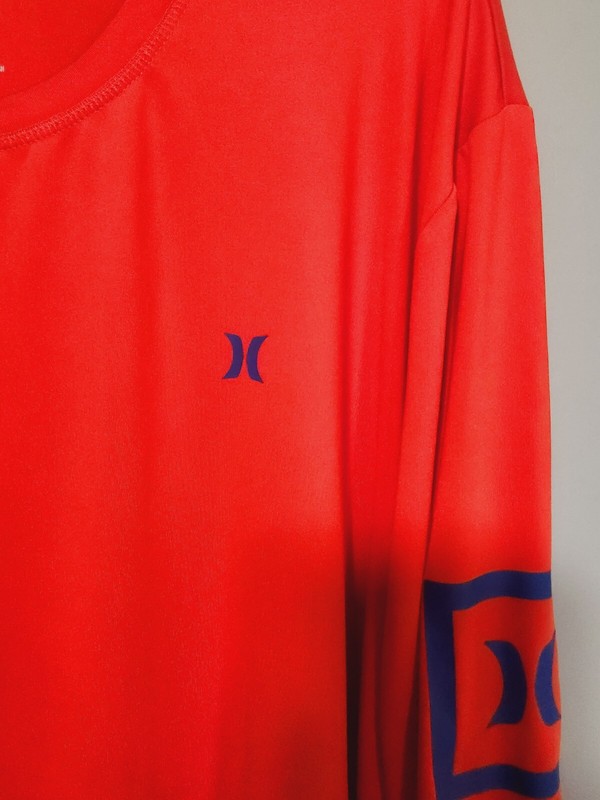 Mens Hurley Long Sleeve Athletic Shirt Size Large Red Blue Est. 1999 MFG gallery