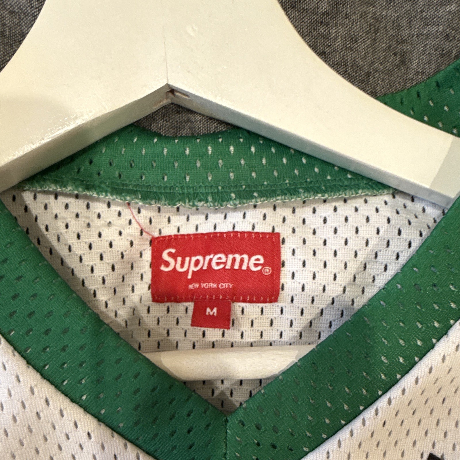 Supreme 2019 Mens Hockey Jersey M Mesh Breathable V-Neck Long Sleeve White/Green gallery