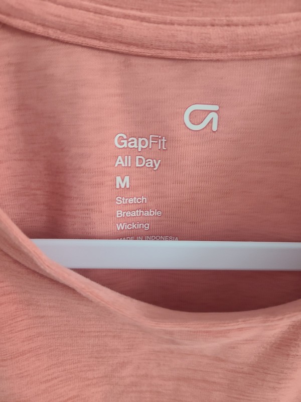 GapFit All Day Coral Short Sleeve T-Shirt Mens M Stretch Breathable Wicking gallery