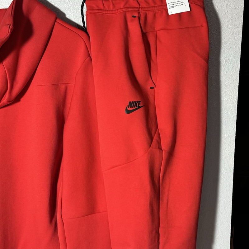 Men’s Nike Sportswear Tech Fleece Red Hoodie Size L & Joggers Size M CU4489-657 gallery