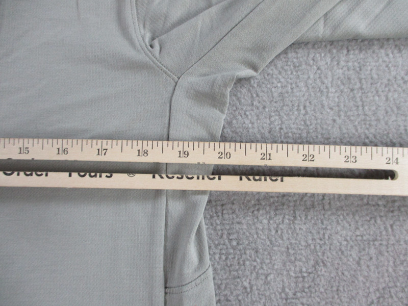Lululemon Shirt Mens Medium Gray Henley Tech Performance Snap Button Long Sleeve gallery