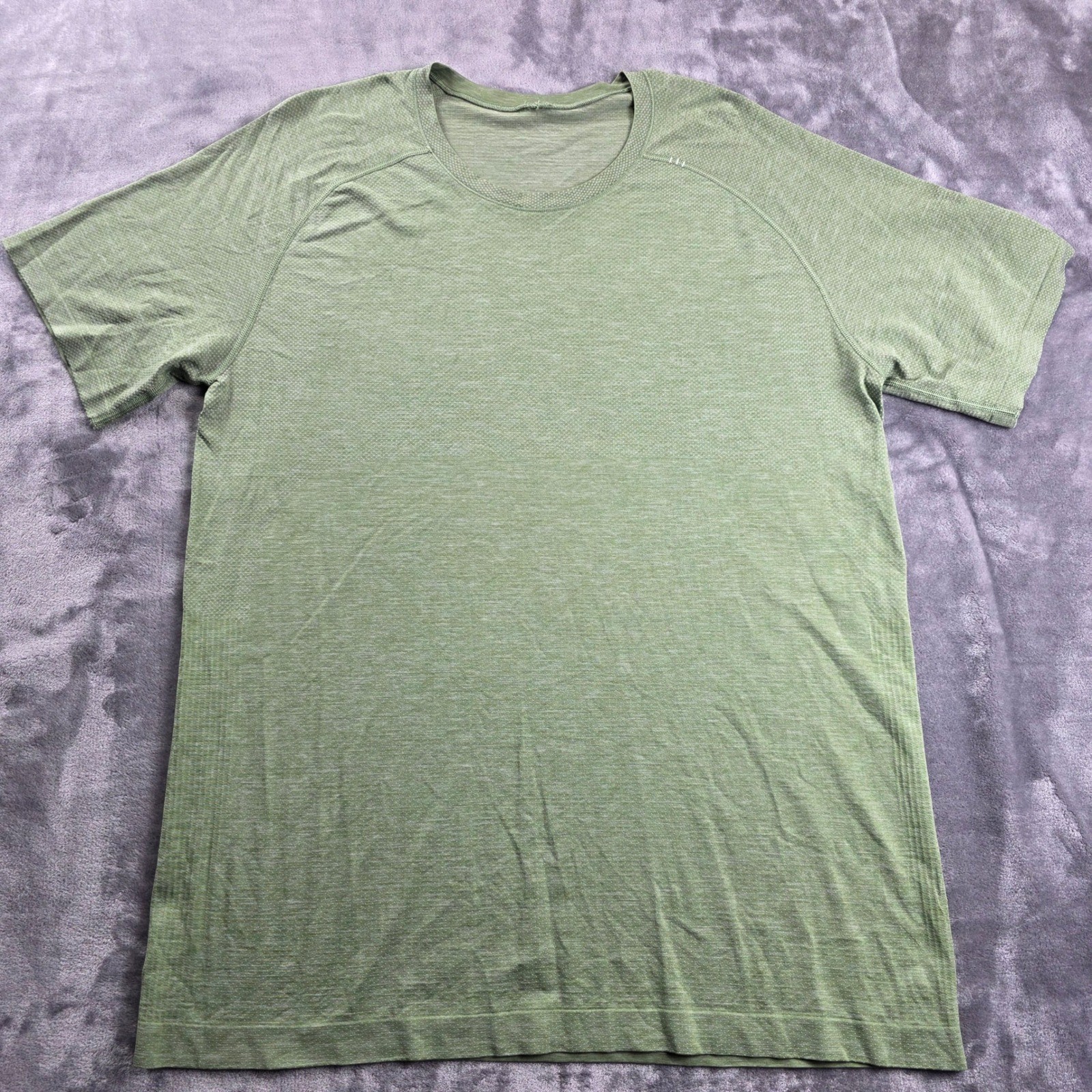 Lululemon Metal Vent Tech Mens XL Green Short Sleeve Training Shirt gallery
