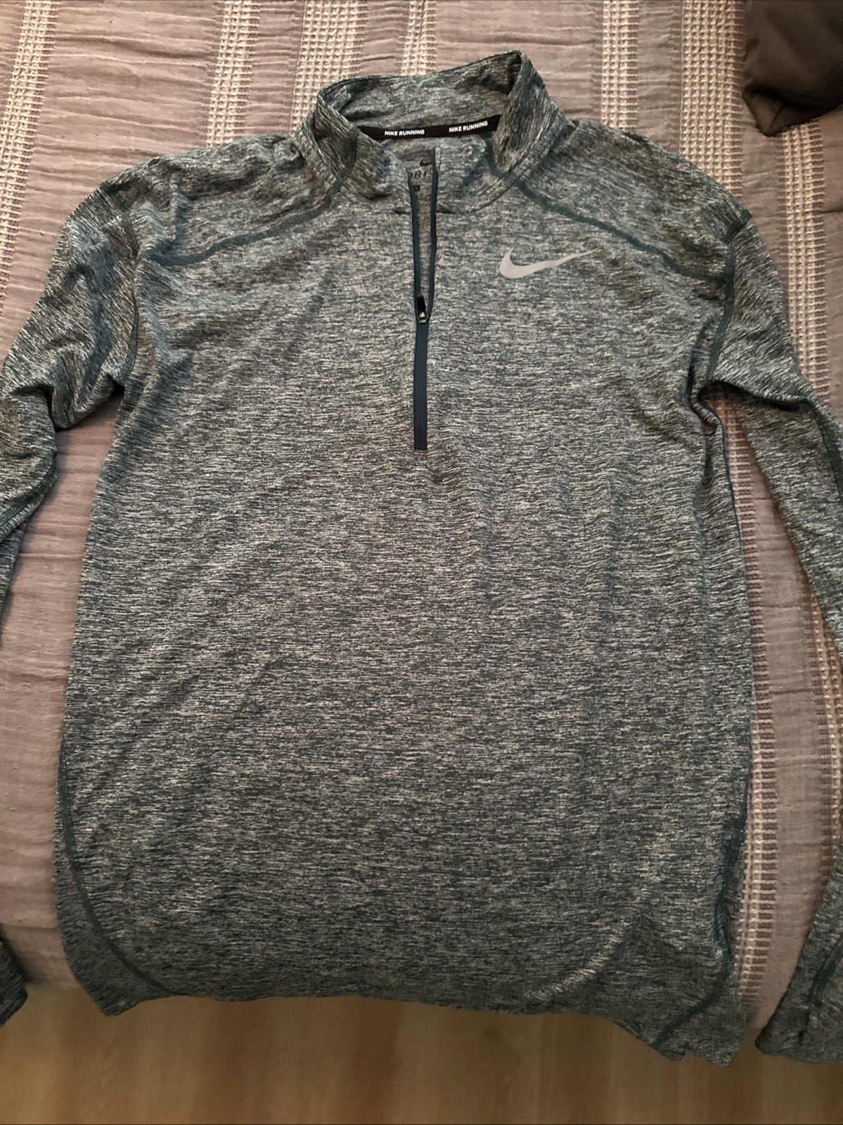 Men’s Nike Pullovers gallery
