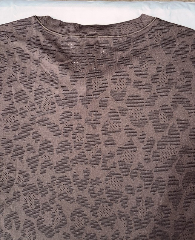 NWT🔅LULULEMON🔅MENS LARGE🔅METAL VENT TECH RELAXED SHORT SLEEVE🔅TLWC/BLK gallery