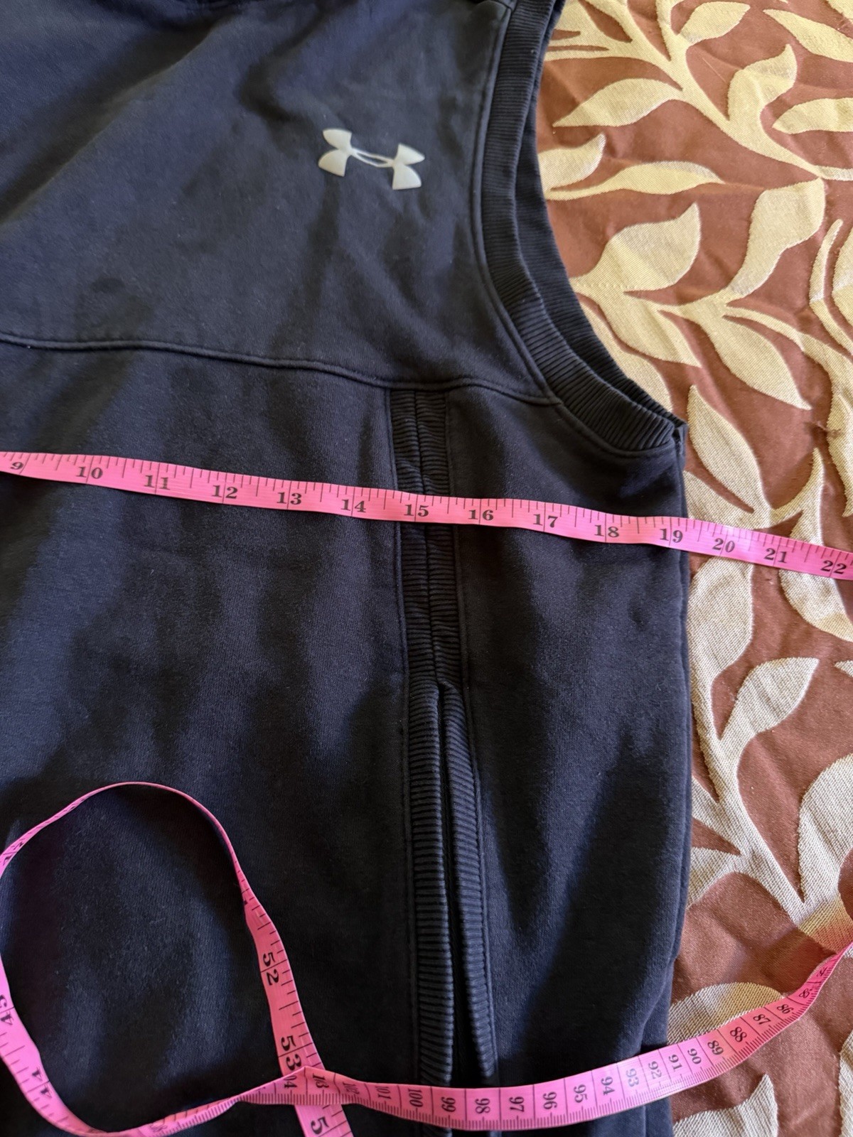 Under Armour Treadborne Performance Vest Hoodie Men Small Black Fitted Workout gallery