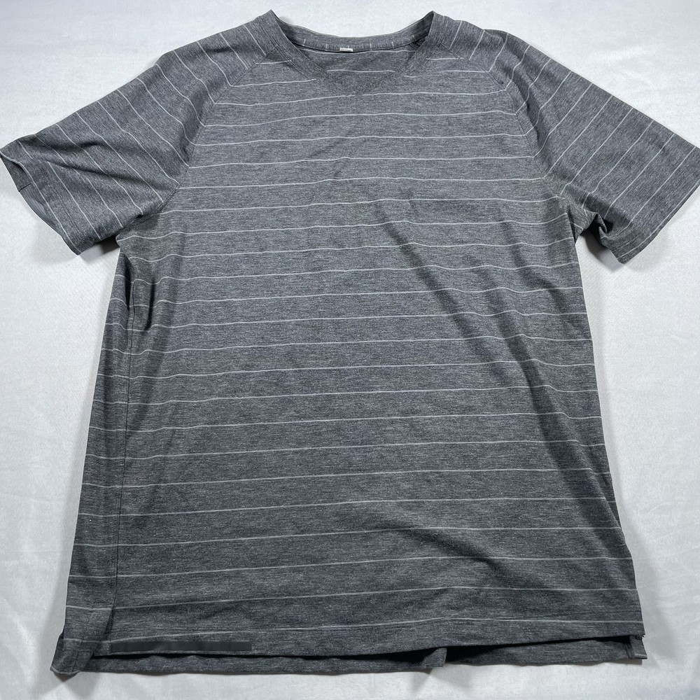 Luluemon tee shirt stripe grey quick dry performance stretch ourdoor athletic L