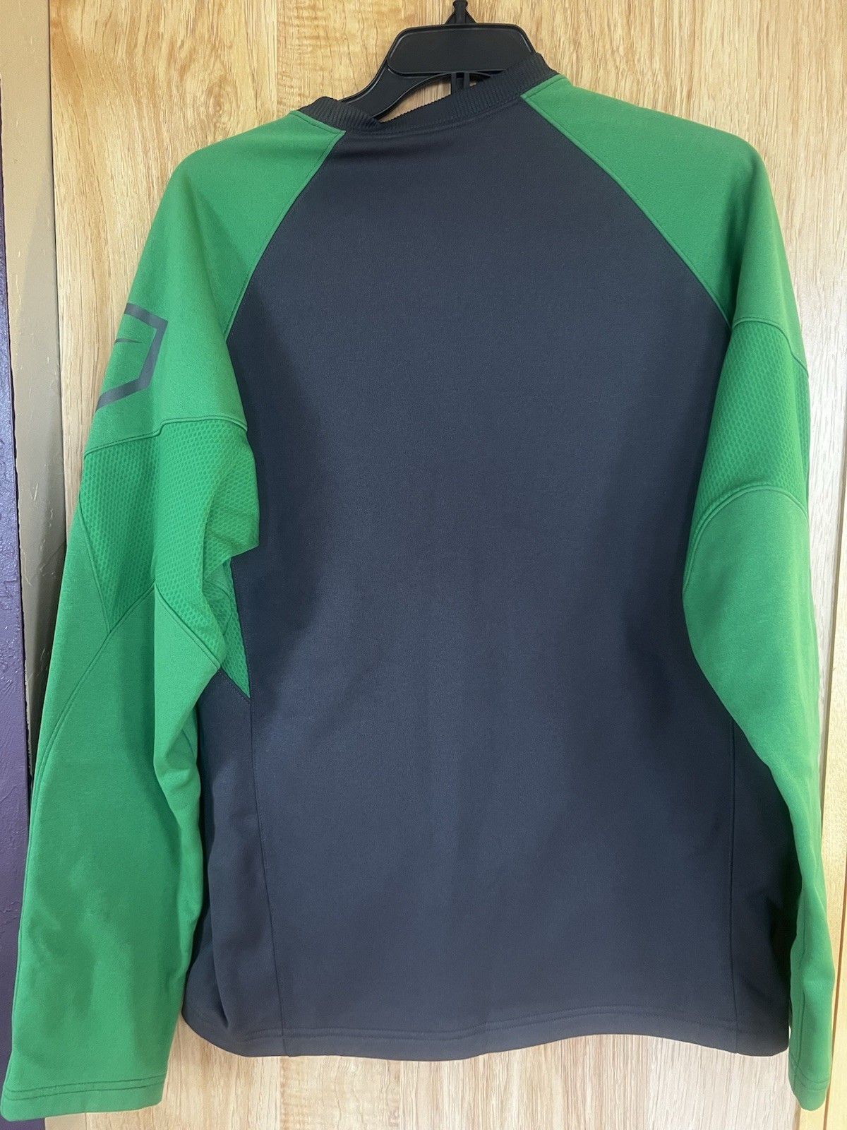 Nike Men's Running Top Sz Small Crew Neck Sweatshirt Green And Black gallery