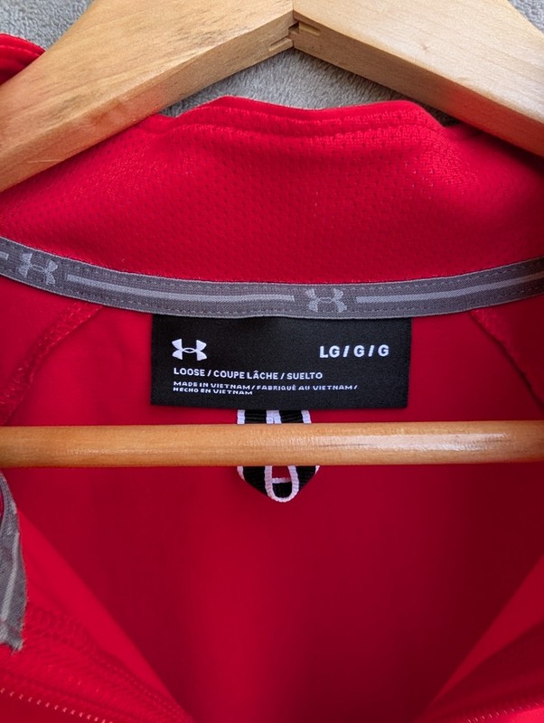 Under Armour Large Red Motivate Short Sleeve Warm Up 1/4 Zip Coach Shirt gallery