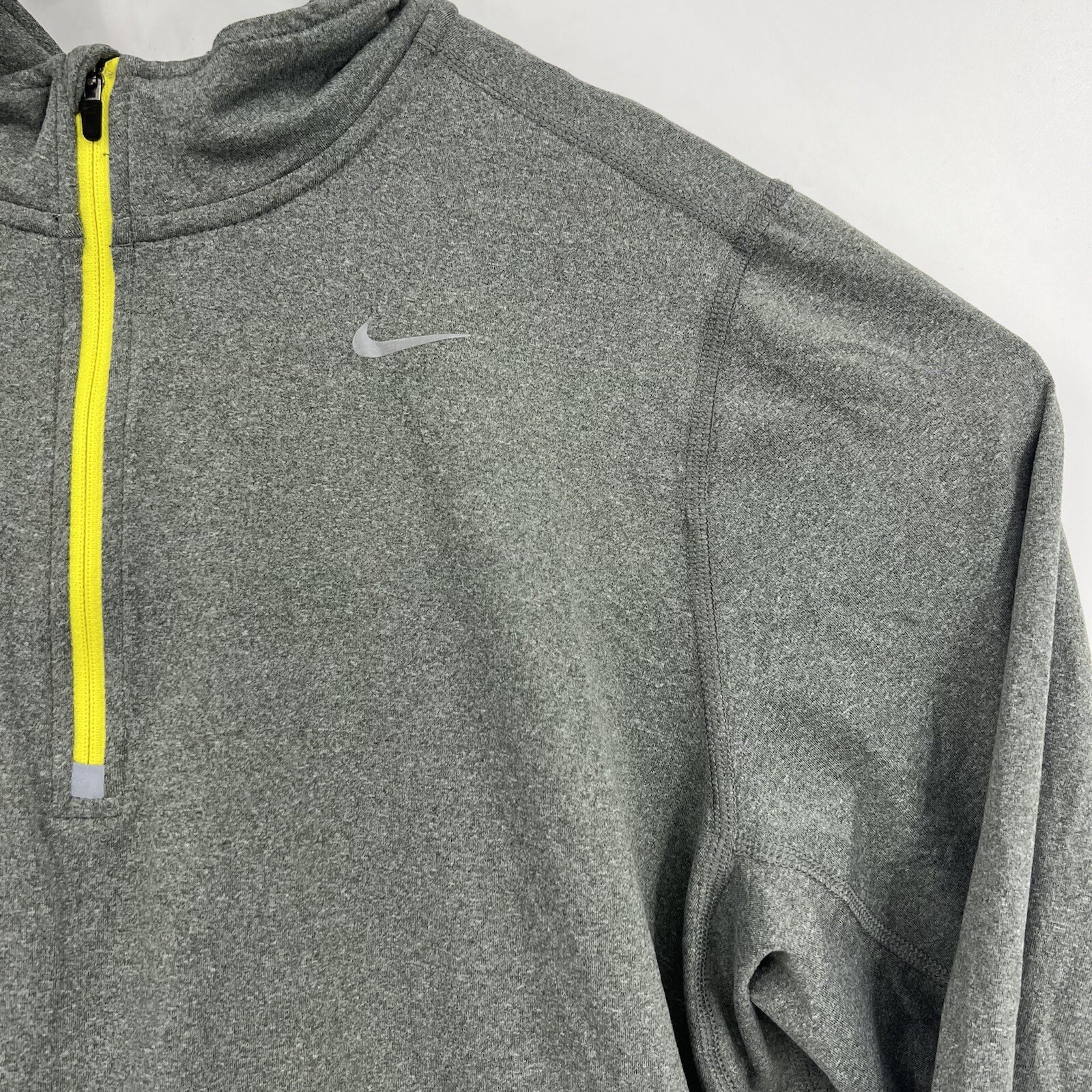Nike Element 1/2 Zip Pullover Running Mens L Green 504606-013 gallery