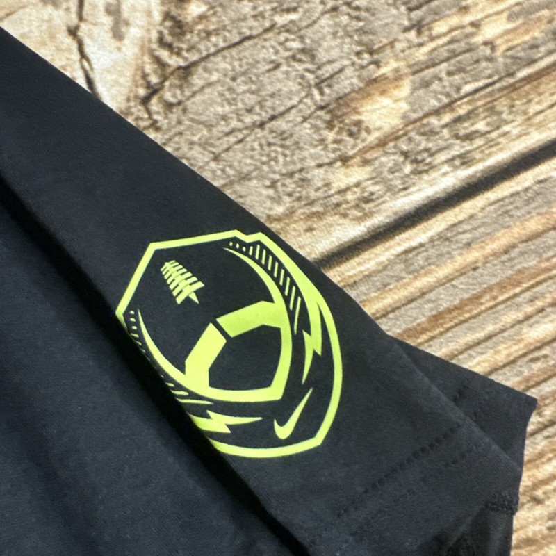 Nike Tee Dri-Fit Black Vapor Jet Football Gloves Graphic Shirt Men’s Extra Large gallery