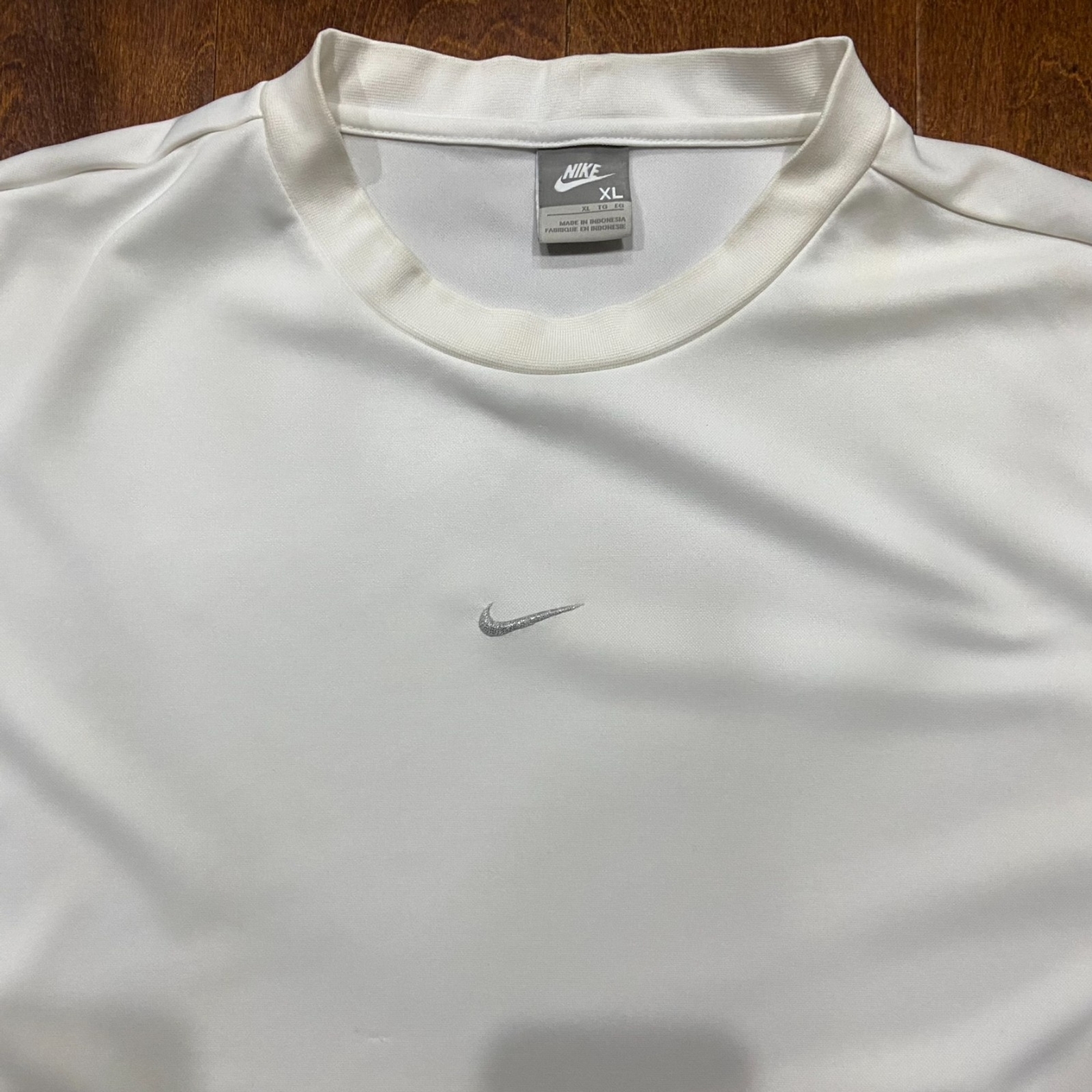 Nike Athletic Y2K Vintage Lightweight Top Mini Swoosh Men's Size XL gallery