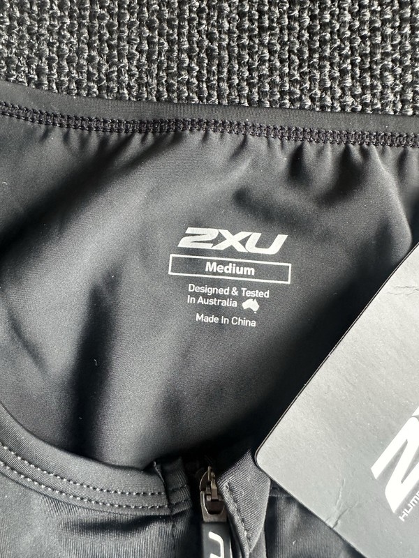 2XU Men's Perform Tri Singlet Triathlon Top Black Compression Medium NWT gallery